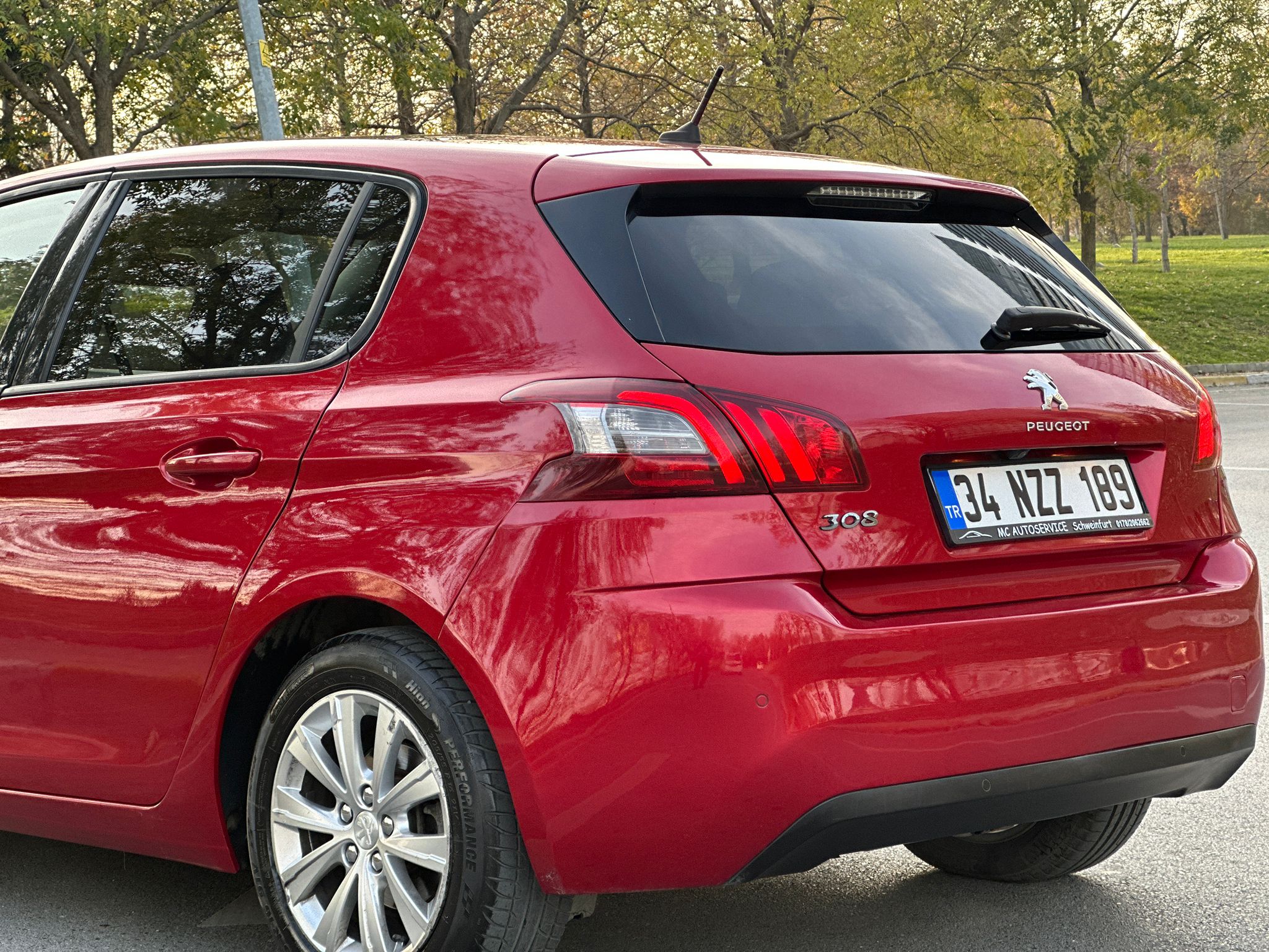 2020 MODEL CAM TAVANLI OTOMATİK VİTES 125 BİN KM DE MASRAFSIZ